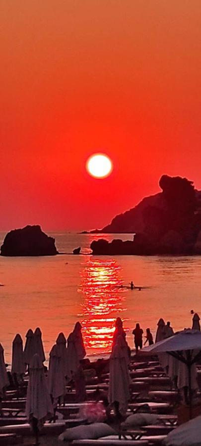 Sofia'S Apart 4U Glyfada  Bagian luar foto