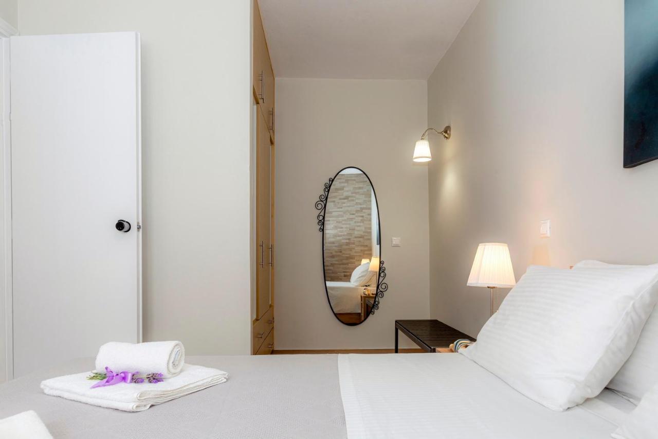 Sofia'S Apart 4U Glyfada  Bagian luar foto