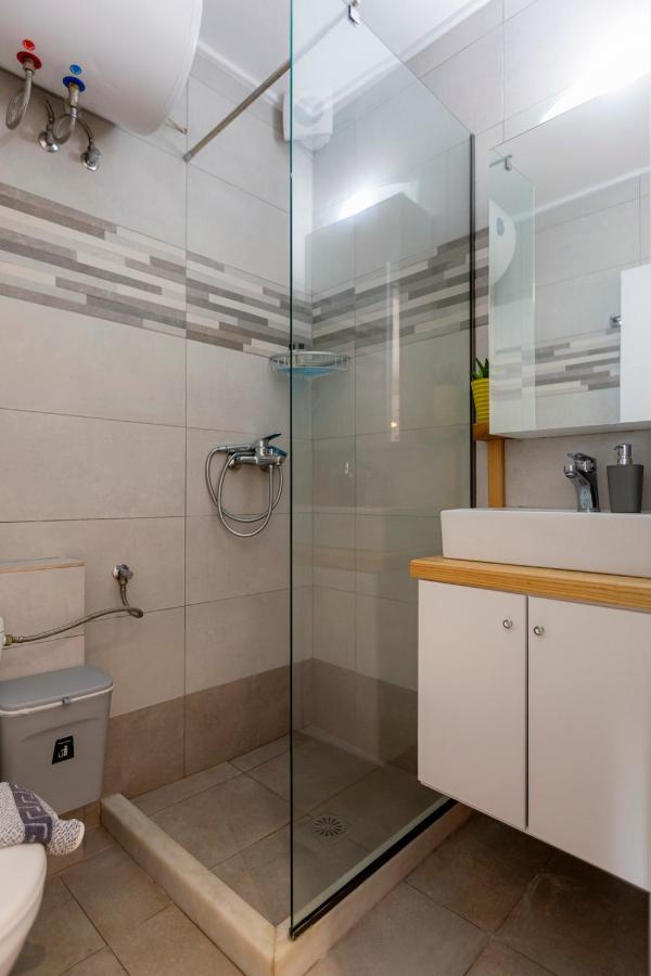 Sofia'S Apart 4U Glyfada  Bagian luar foto