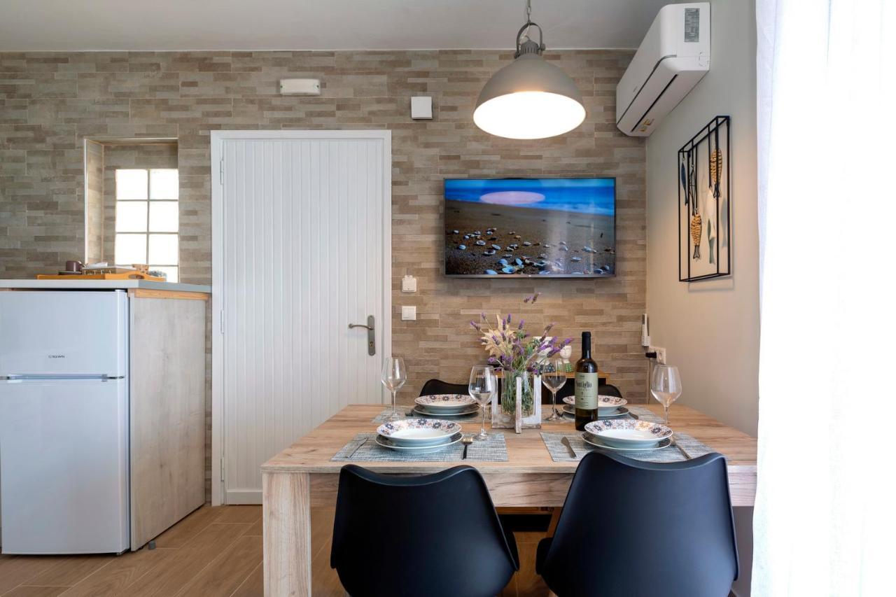 Sofia'S Apart 4U Glyfada  Bagian luar foto
