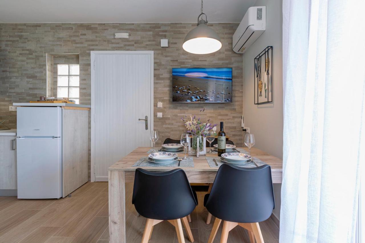 Sofia'S Apart 4U Glyfada  Bagian luar foto