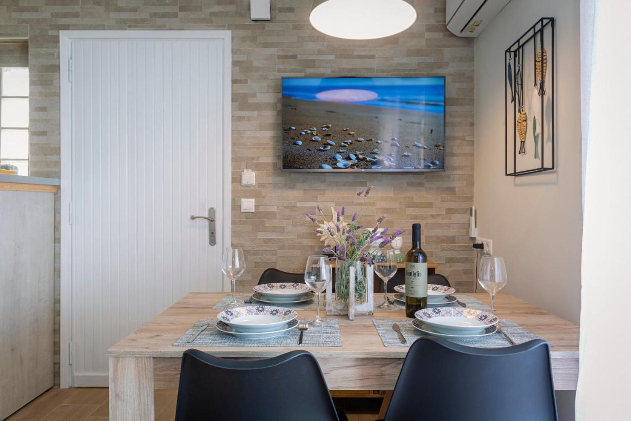 Sofia'S Apart 4U Glyfada  Bagian luar foto